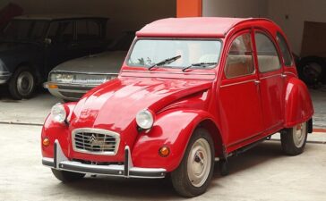 ©Jason Vogel / Wikimedia Commons | Citroen 2CV
