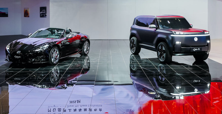 ©MG | Cyberster + Box