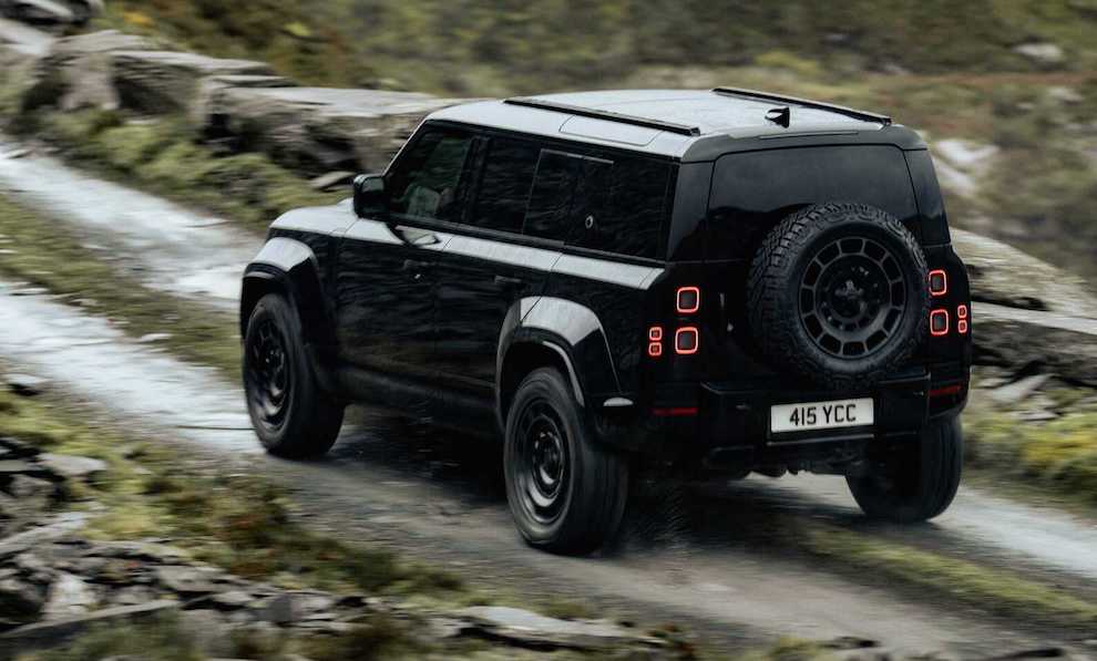 ©Land Rover | Defender Octa Black