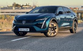 ©MotorMais | Peugeot e-408