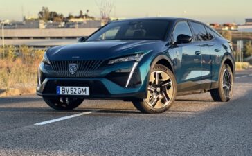©MotorMais | Peugeot e-408
