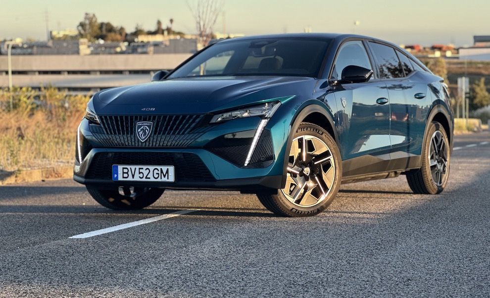 ©MotorMais | Peugeot e-408