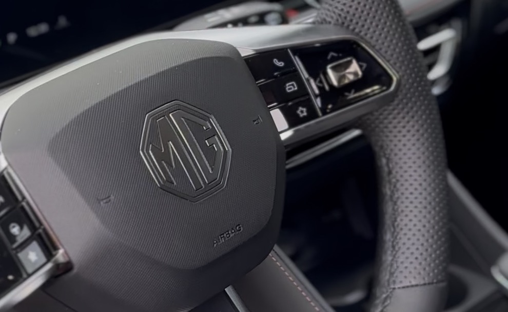 ©MotorMais | MG HS PHEV