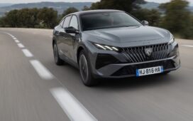 ©Peugeot | 408