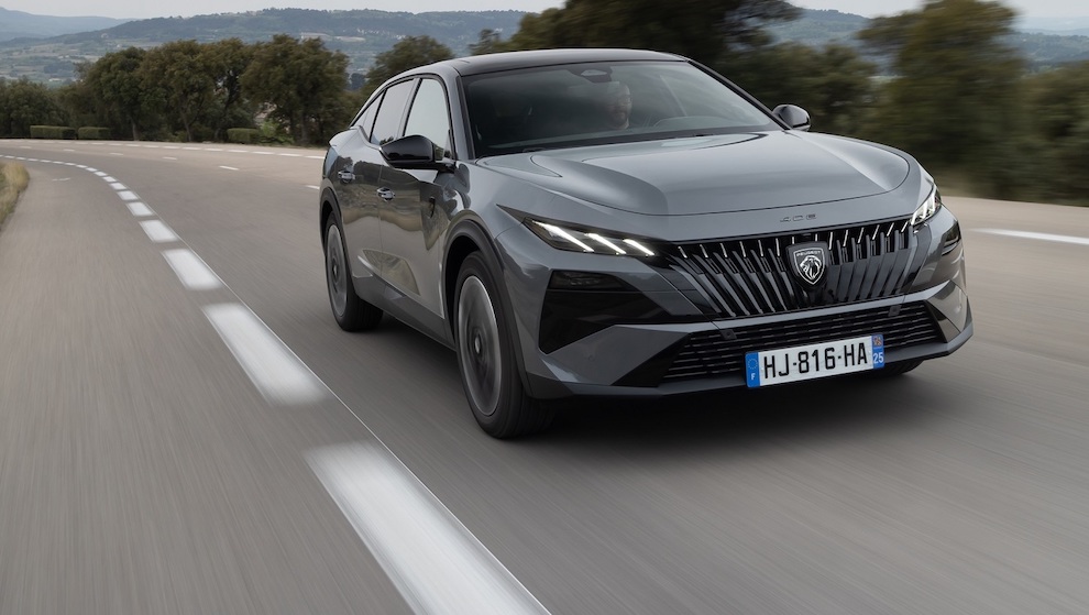 ©Peugeot | 408