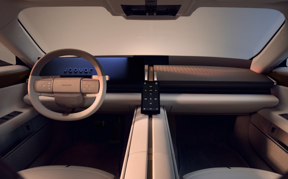 ©Jaguar | Type 01