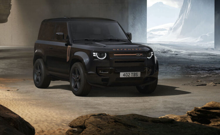 ©Land Rover | Defender Alasia Pack