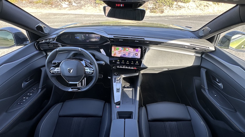 ©MotorMais | Peugeot E-408 GT